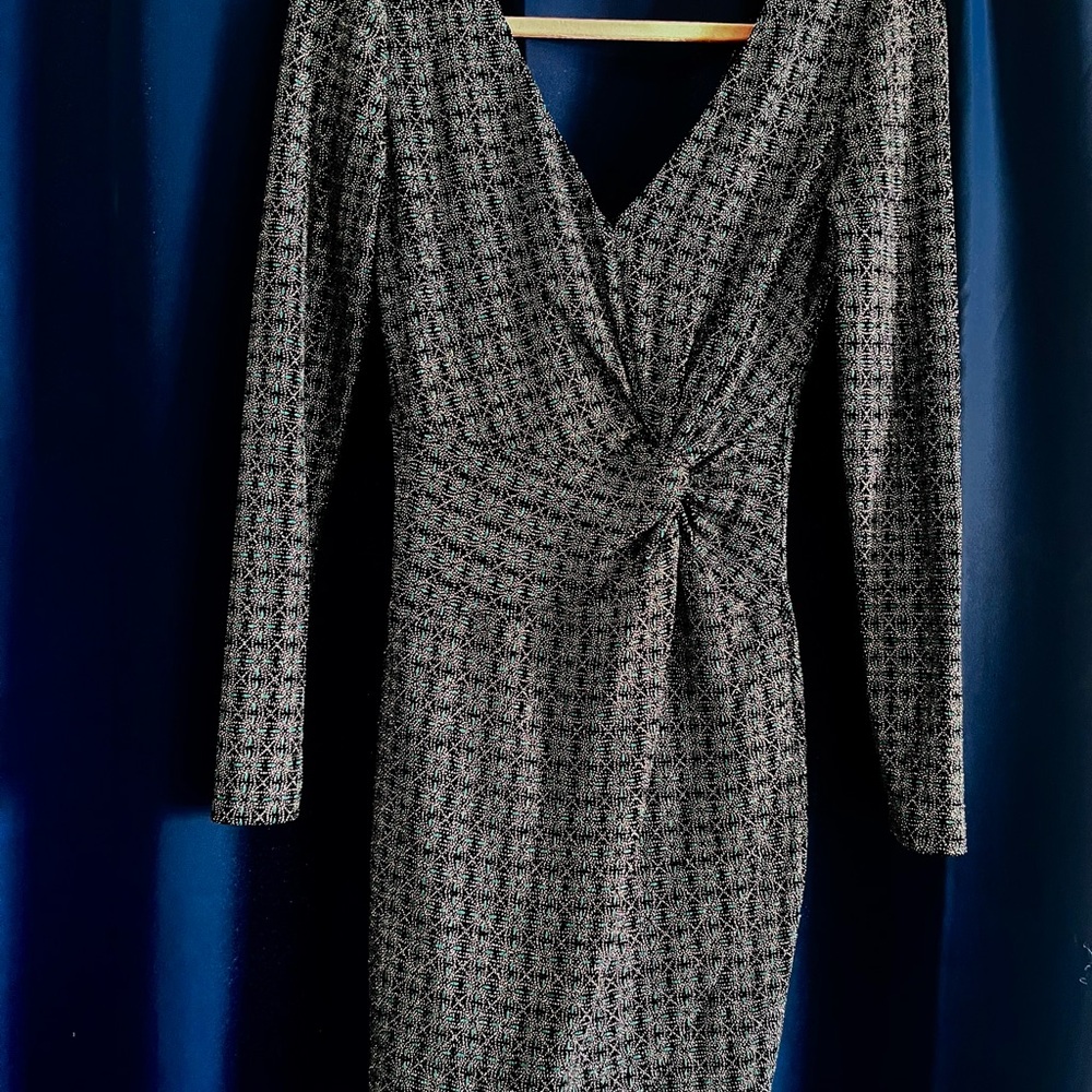 Guess Black and White Long Sleeve Dress